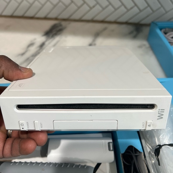 Nintendo Wii Wii Video Game Console Bundle Complete In Box - Picture 5 of 9